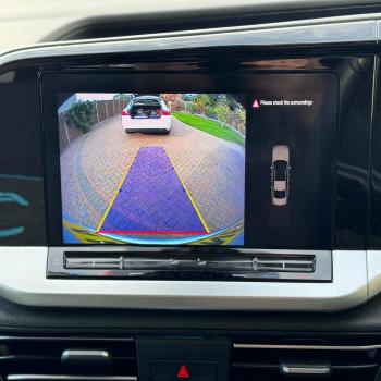 Multimedia + front and rear reversing camera installation